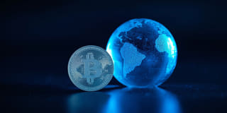 Le système financier mondial traditionnel intègre la cryptomonnaie